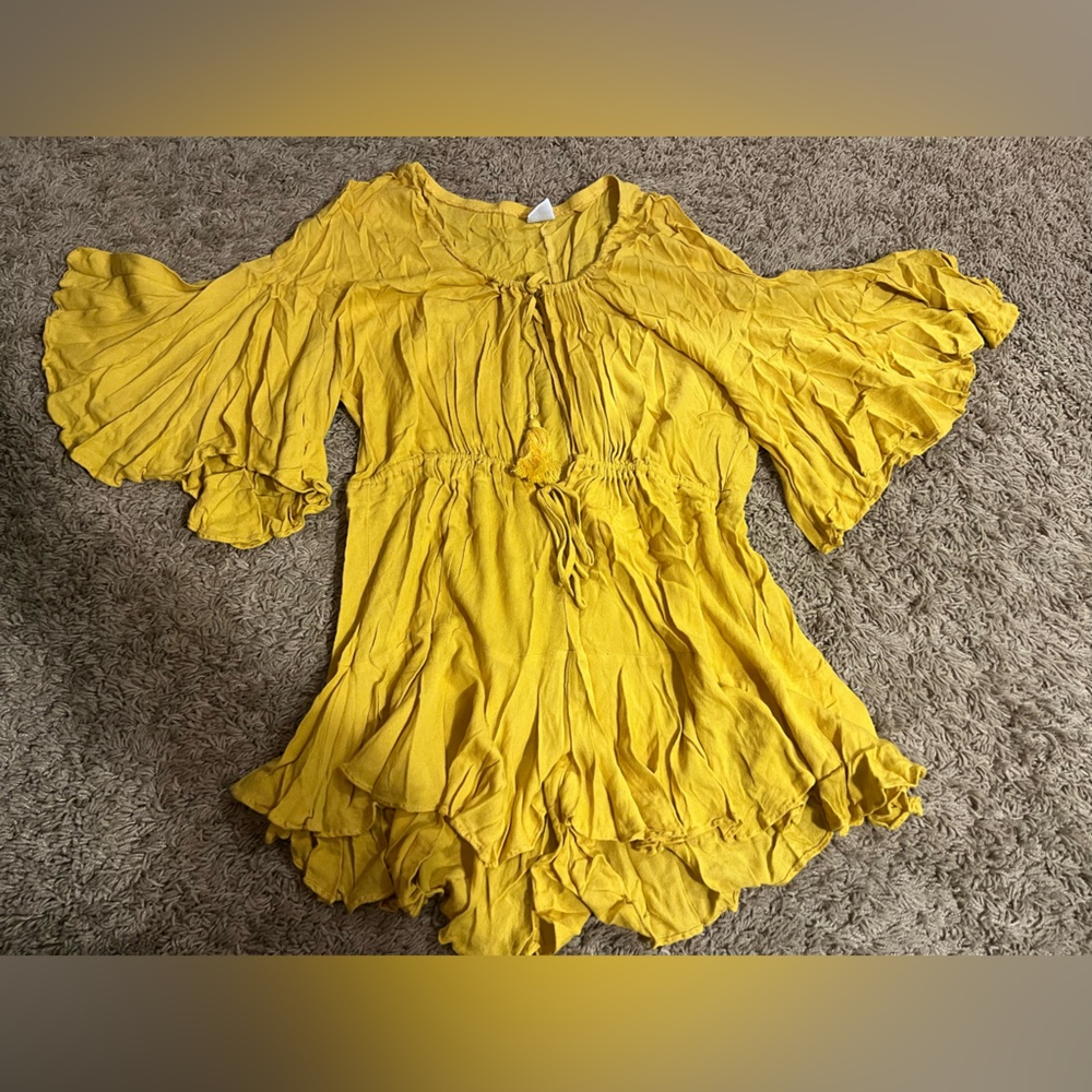 Flowy yellow romper!